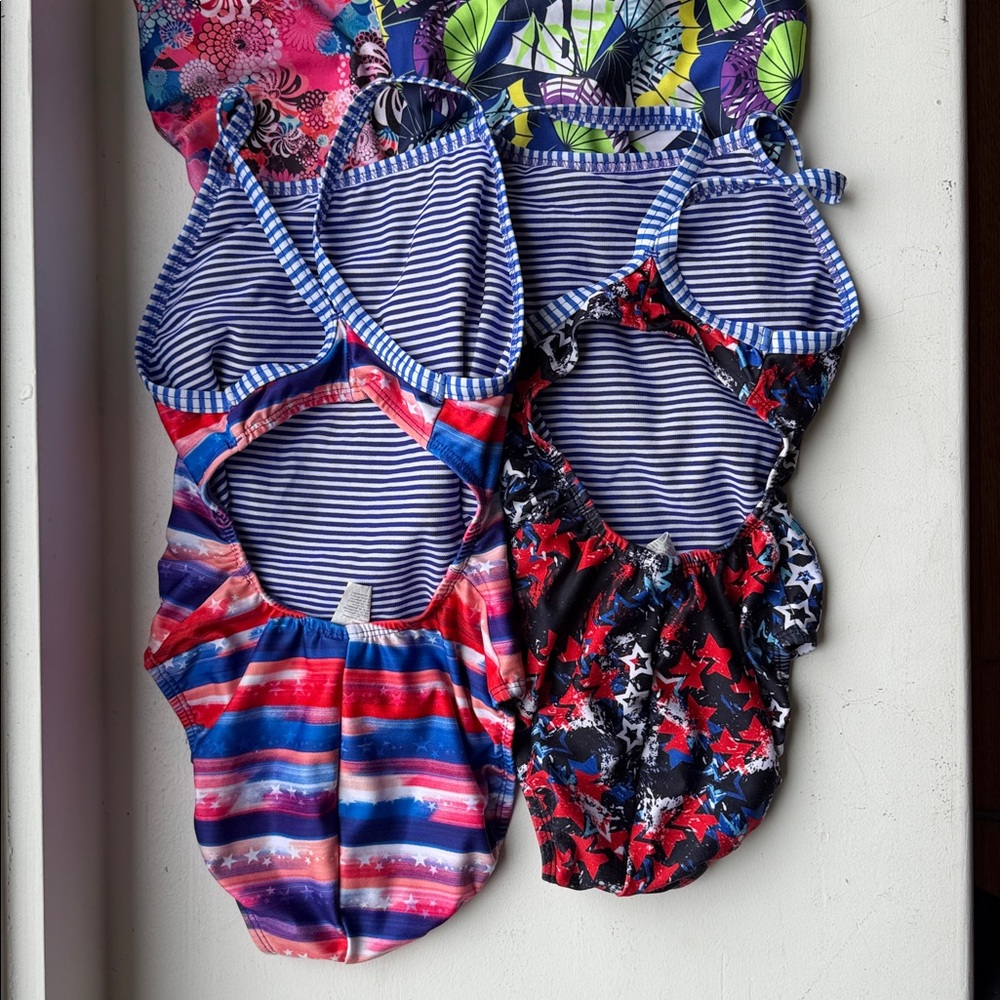 Dolfin Uglies One-Piece Practice Swimsuits - Lot of 4 - Size 30 - Picture 3 of 8